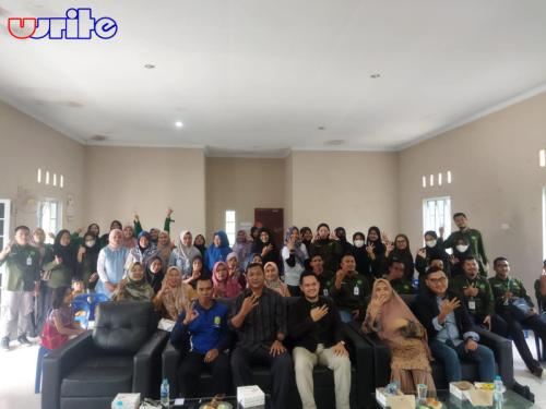 dari-sampah-menjadi-berkah-prodi-esy-dan-kkn-stai-mu-mengadakan-sosialisasi-bank-sampah-di-kel-kawal-dan-sei-lekop