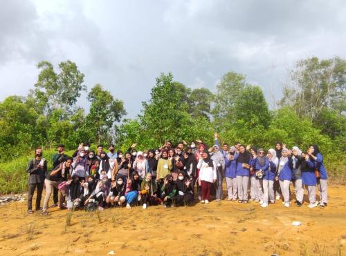 Kerja-Bakti-Lingkungan-Bank-Sampah-1