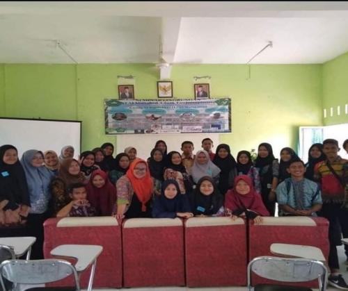 KEGIATAN-SEMINAR-DAN-PENANAMAN-POHON-BULAN-MARKET-2020