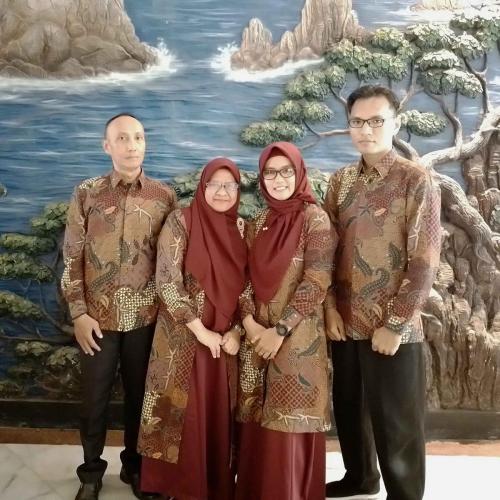 Foto-Bersama-Sekretariat-STAIMU-TPI